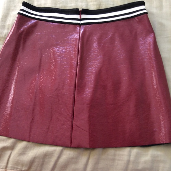 BCBG faux leather mini skirt - Picture 3 of 6